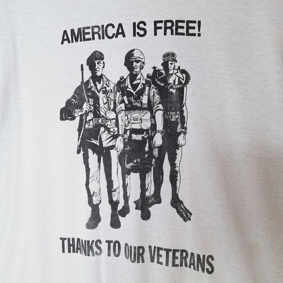 Vintage America Is Free Thanks To Our Veterans T-shirt Single Stitch Gray M/L - Picture 6 of 9